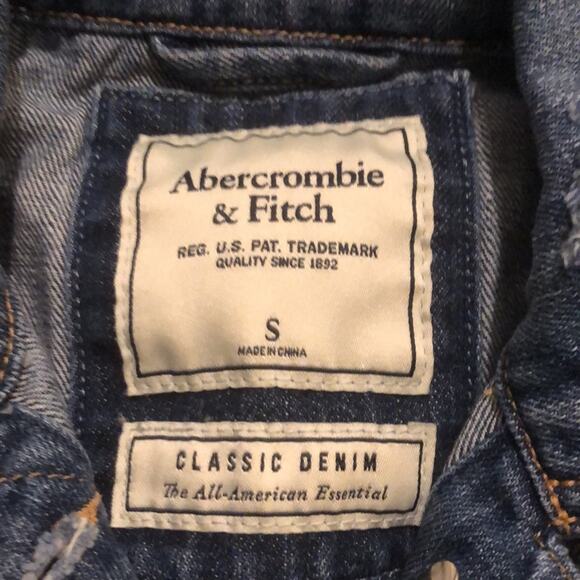 Abercrombie & Fitch Brand Size Small Denim Vest Jean Distressed Medium Wash - Picture 6 of 7